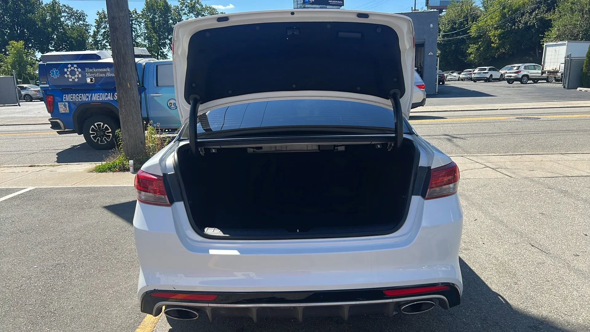 Used 2017 Kia Optima SX image 9