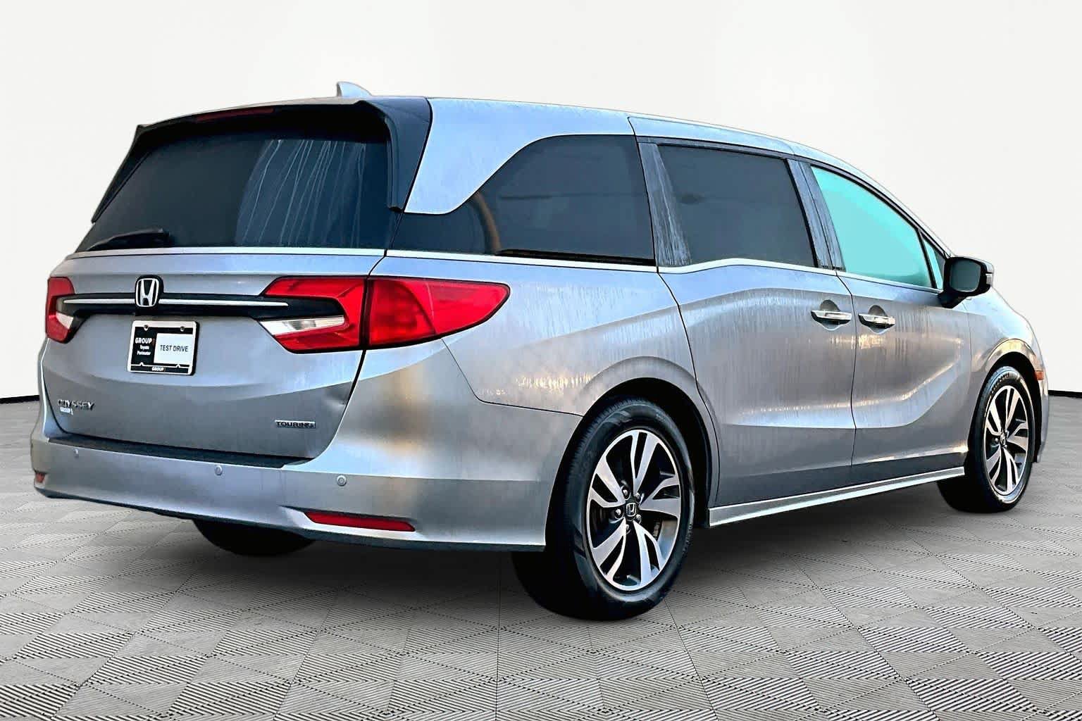Used 2022 Honda Odyssey Touring image 12