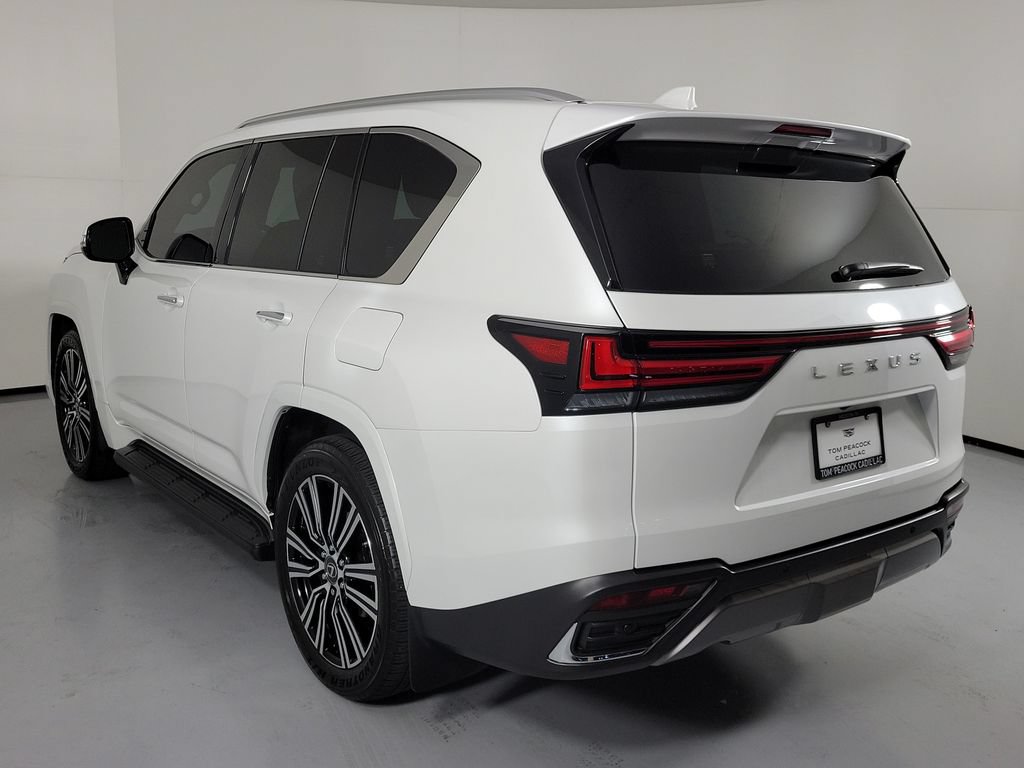 Used 2025 Lexus LX 600 4WD w/ Accessory Package (Z1) image 4