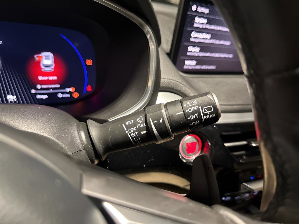 Used 2024 Acura MDX SH-AWD image 33