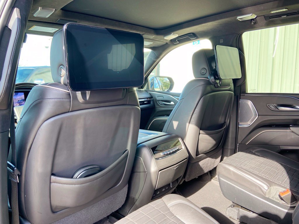 Used 2023 Cadillac Escalade Sport Platinum w/ LPO, ONYX Package AWD/4WD image 21