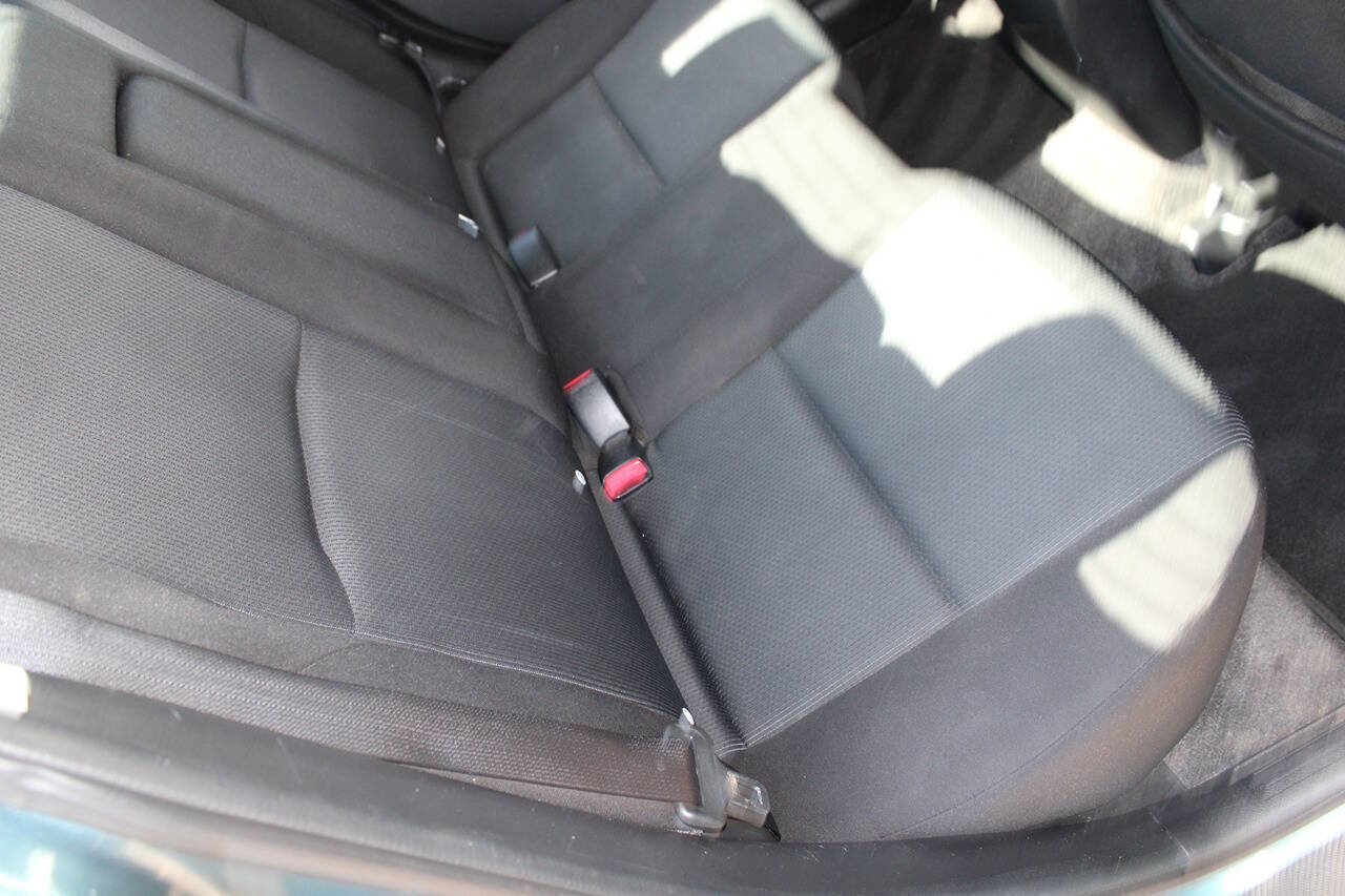 Used 2011 MAZDA MAZDA3 i Touring FWD image 33