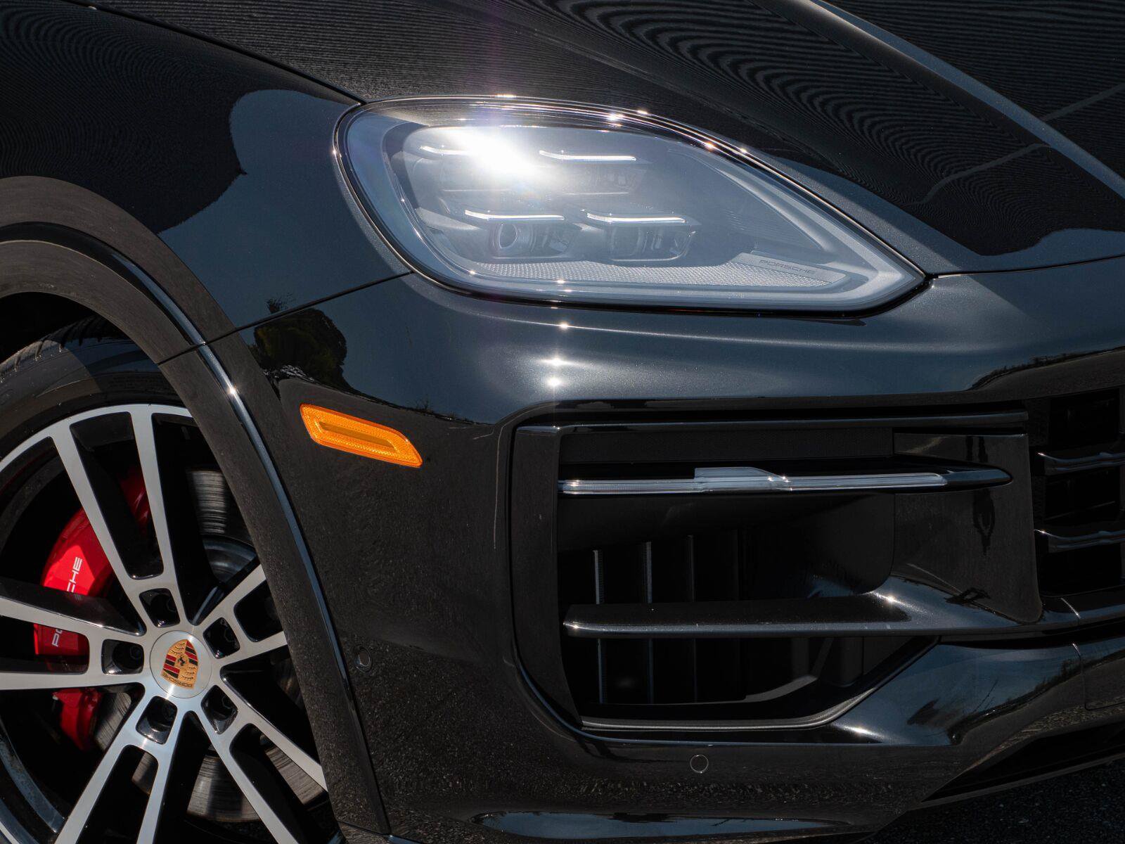 Certified 2026 Porsche Cayenne GTS AWD/4WD image 38