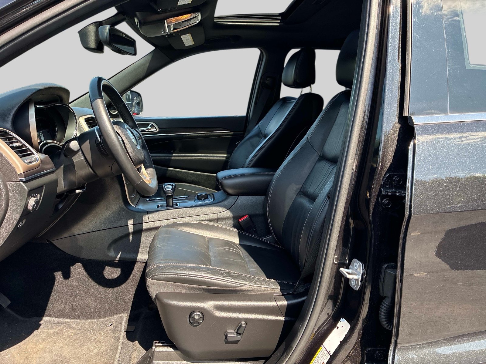 Used 2014 Jeep Grand Cherokee Limited AWD/4WD image 23