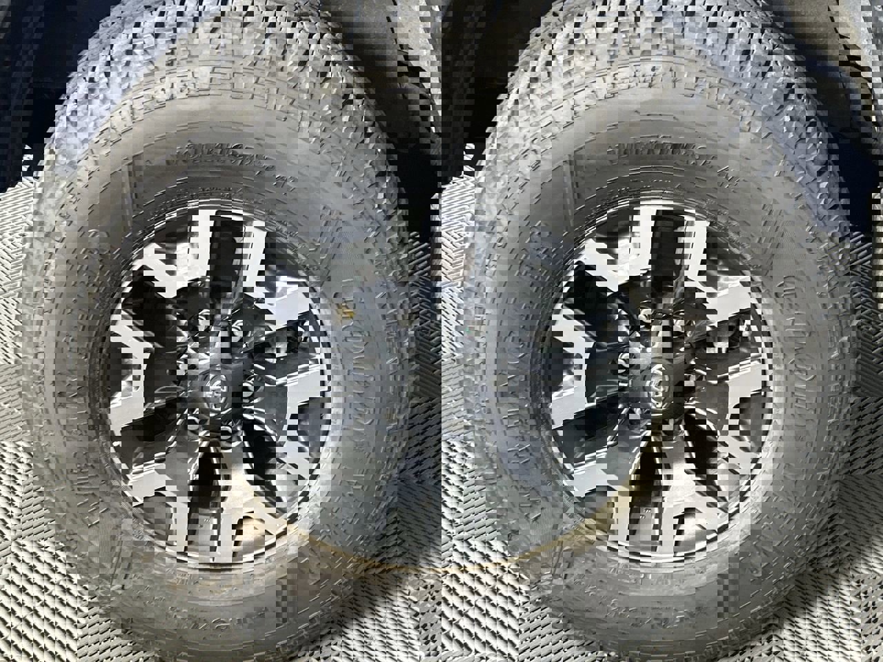 Used 2021 Toyota Tacoma TRD Off-Road w/ Technology Package image 9