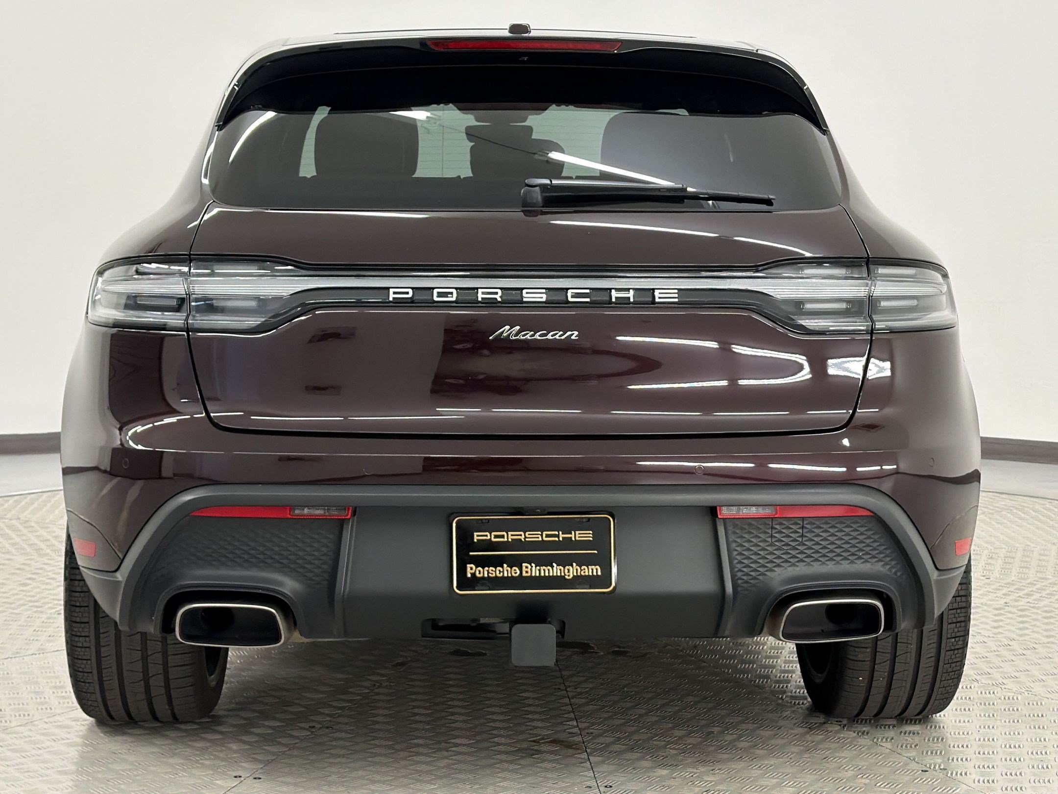 Used 2026 Porsche Macan AWD/4WD image 10