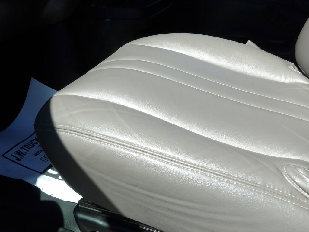 Used 2017 Chevrolet Express 2500 image 18