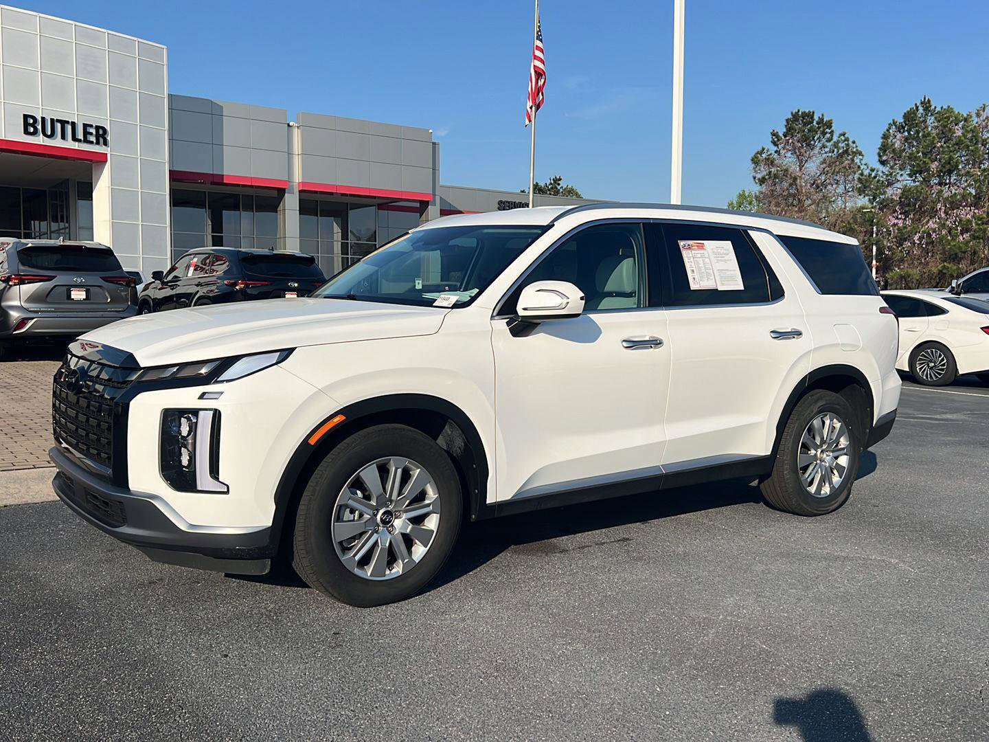 Used 2025 Hyundai Palisade SEL image 1