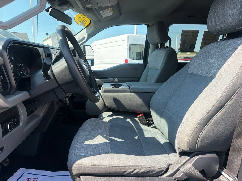 Used 2025 Ford F250 XLT AWD/4WD image 28