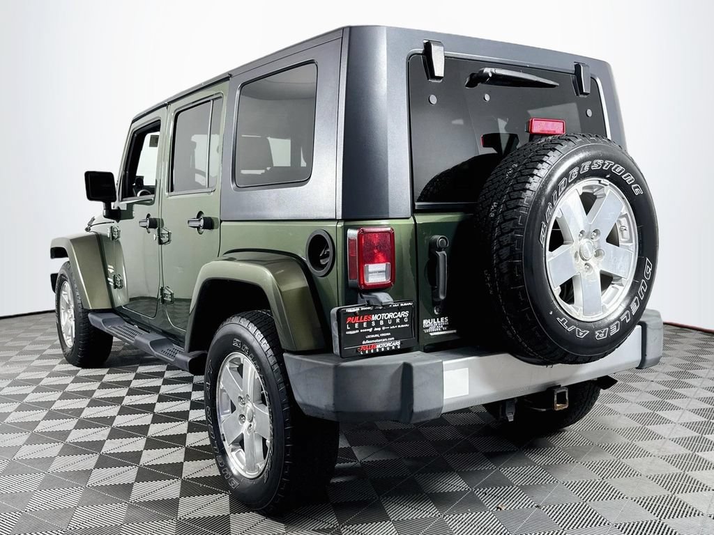 Used 2008 Jeep Wrangler Unlimited Sahara w/ Dual Top Group AWD/4WD image 5