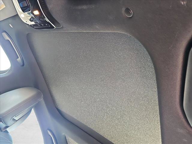 Used 2022 Mercedes-Benz C 300 Sedan image 16