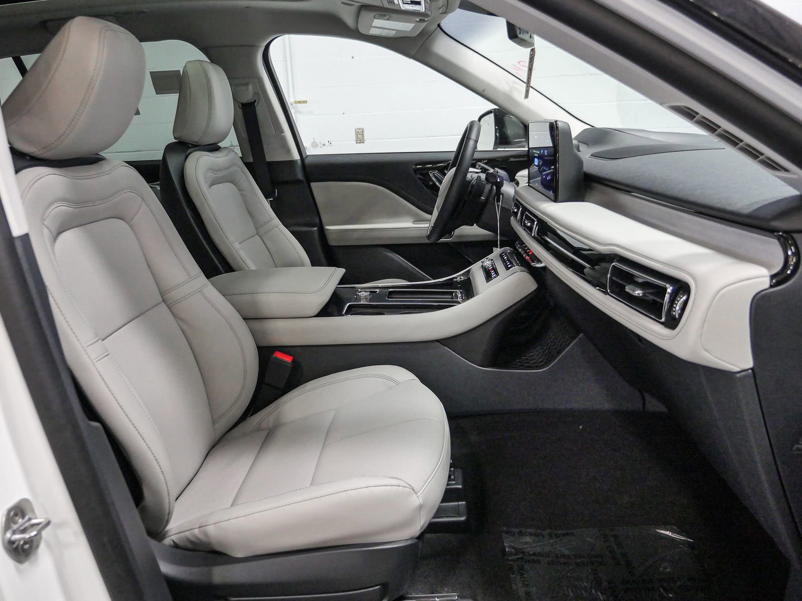 New 2025 Lincoln Aviator Reserve image 26