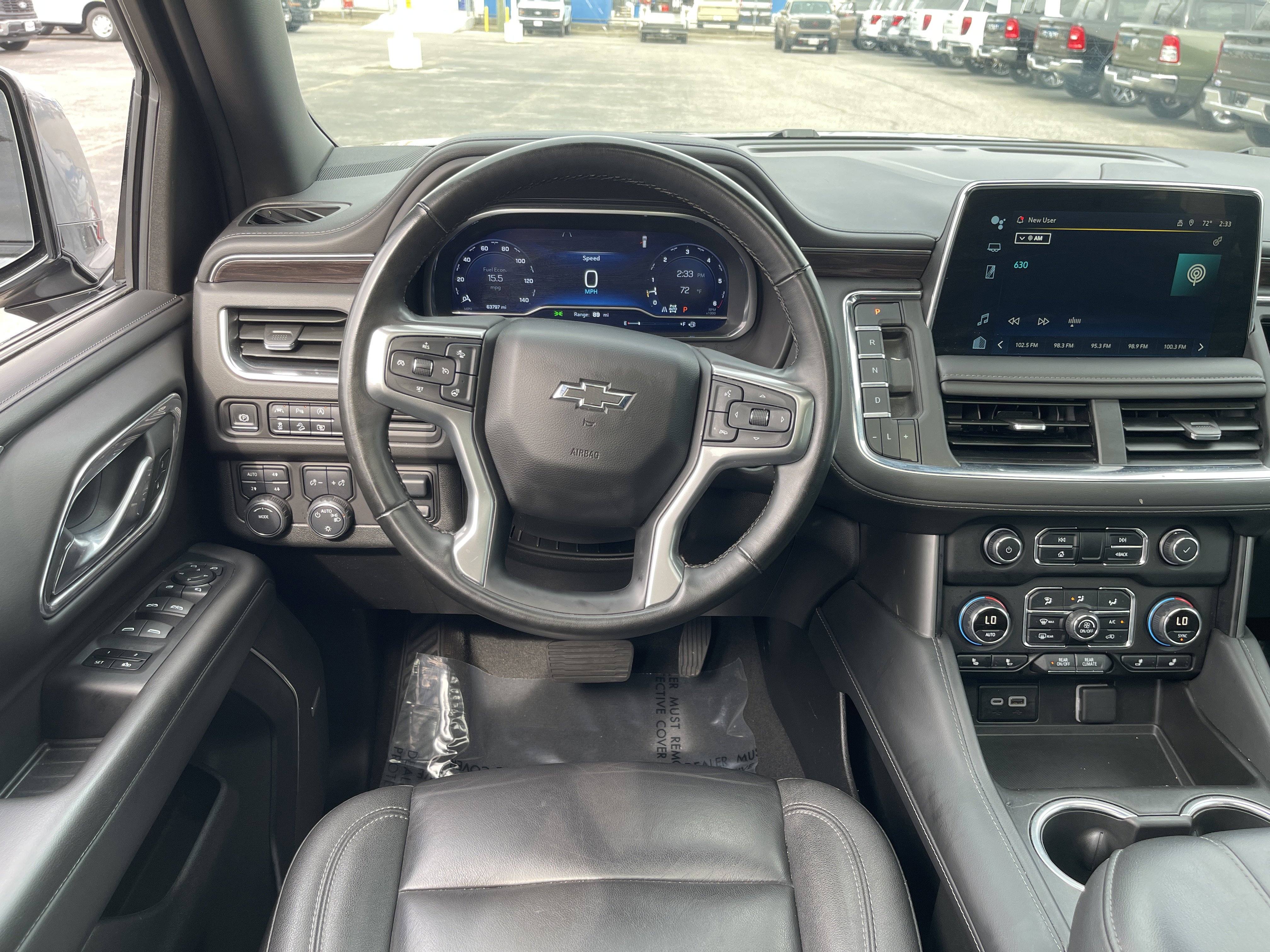 Used 2024 Chevrolet Tahoe Z71 w/ Luxury Package AWD/4WD image 27