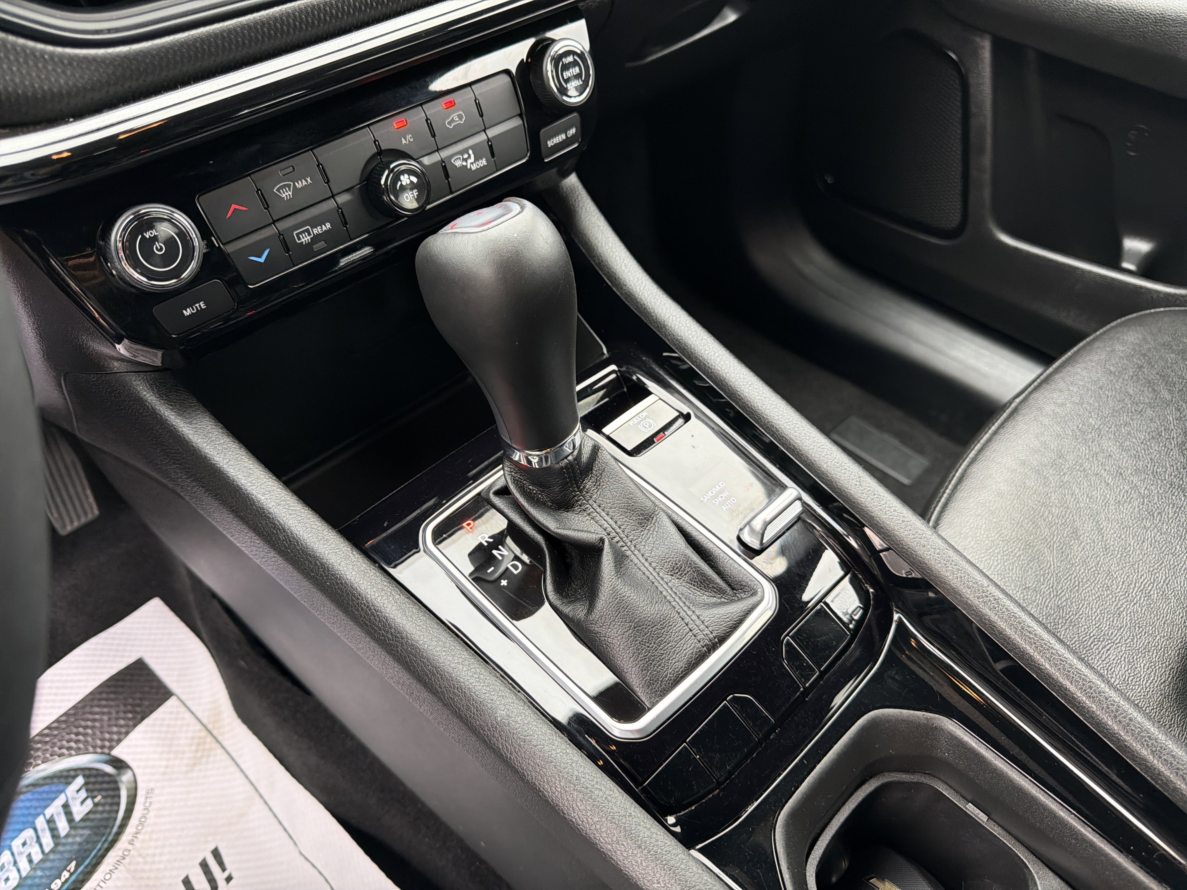 Used 2025 Jeep Compass Latitude w/ Altitude Special Edition image 19