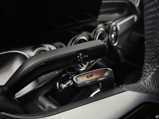 New 2025 Mercedes-Benz GLB 35 AMG 4MATIC image 16