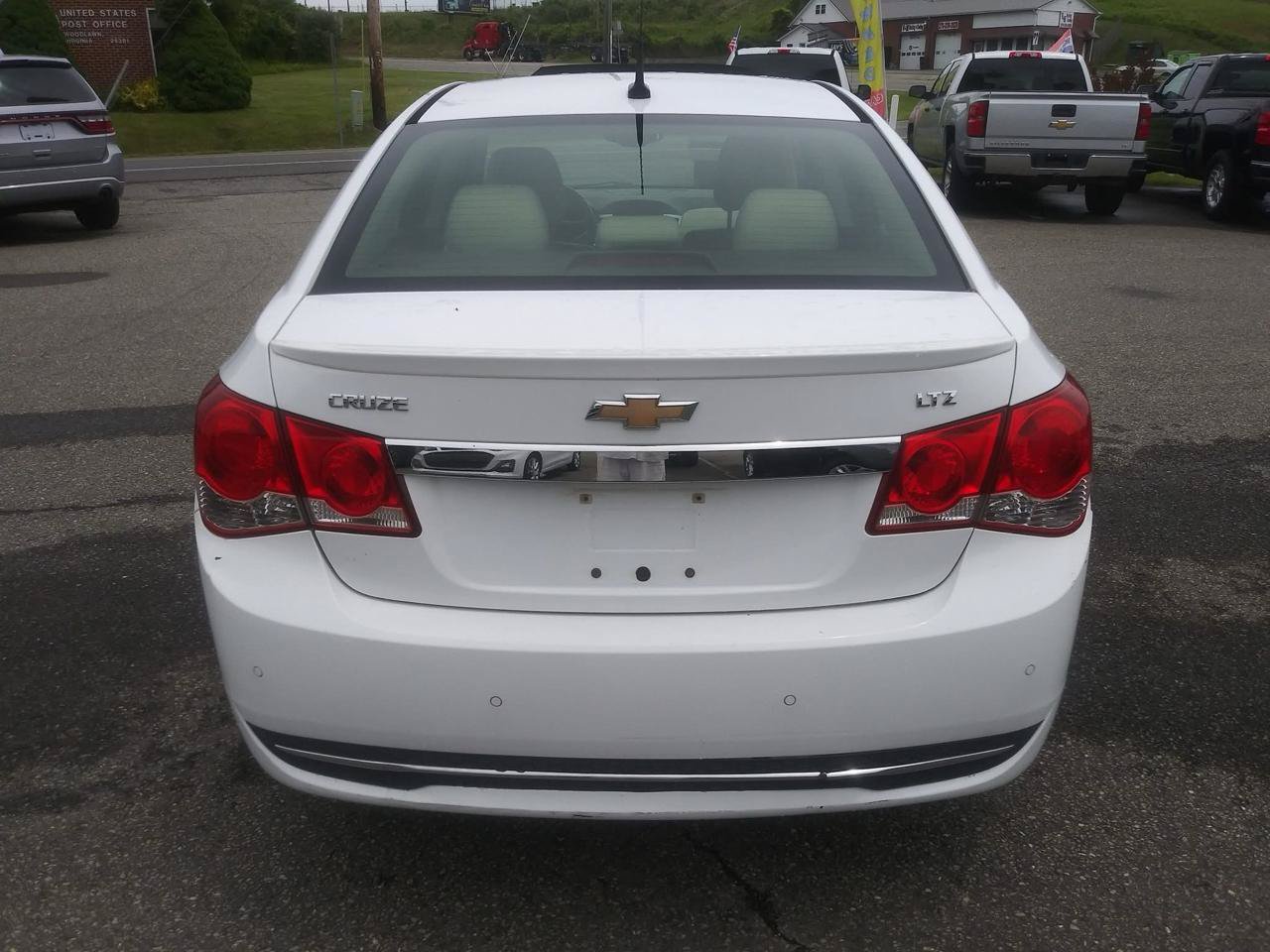 Used 2011 Chevrolet Cruze LTZ w/ RS Package FWD image 4