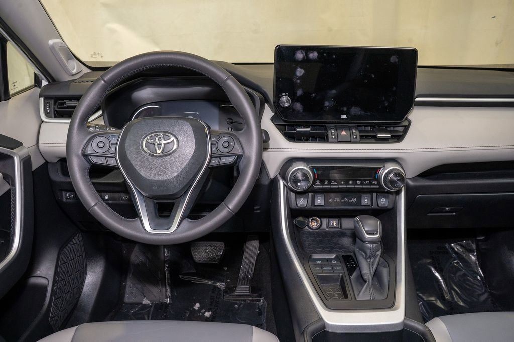 Used 2024 Toyota RAV4 XLE Premium image 7
