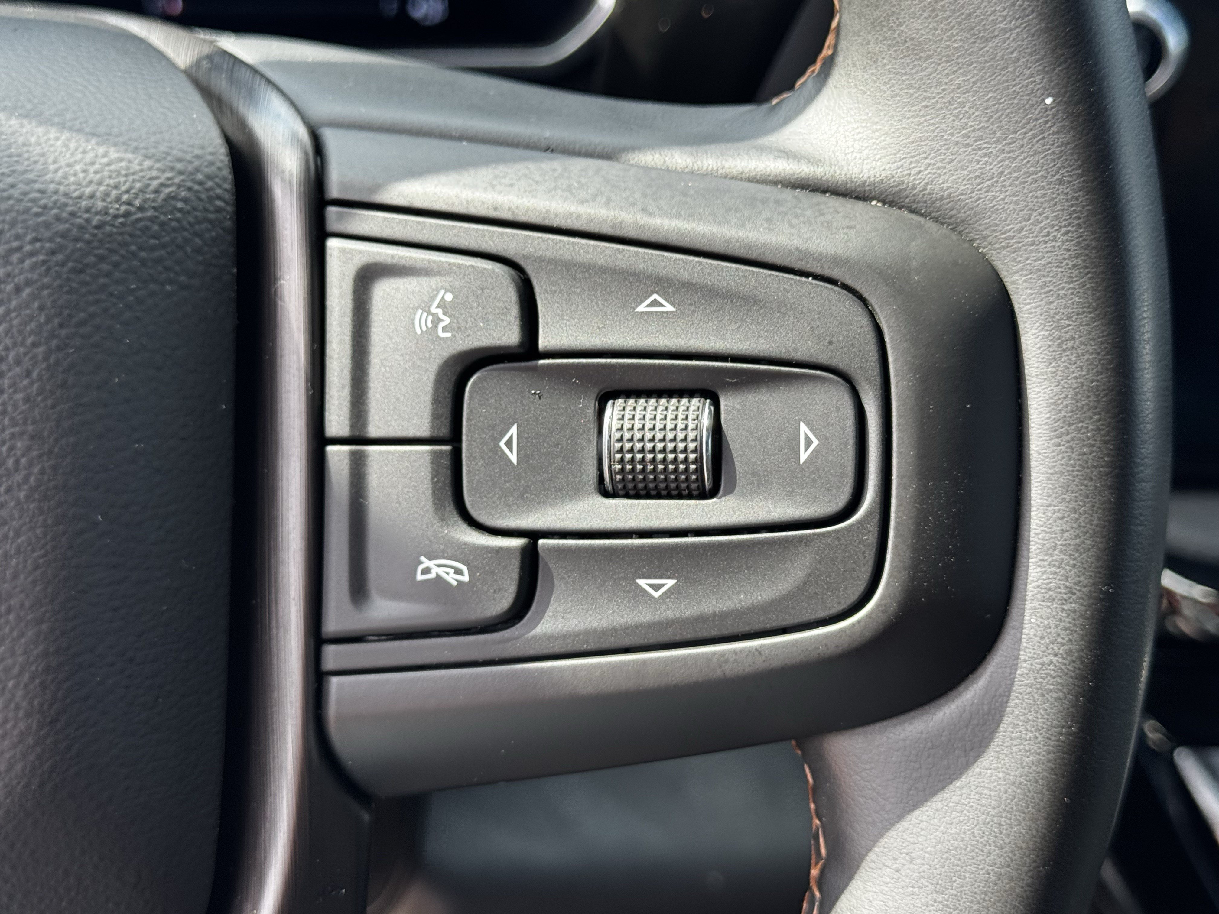 Used 2024 GMC Sierra 2500 AT4 w/ AT4 Preferred Package AWD/4WD image 23