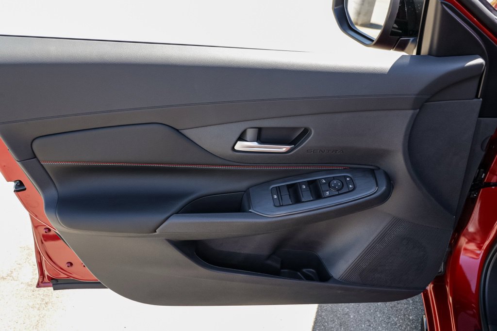 New 2027 Nissan Sentra SR FWD image 14