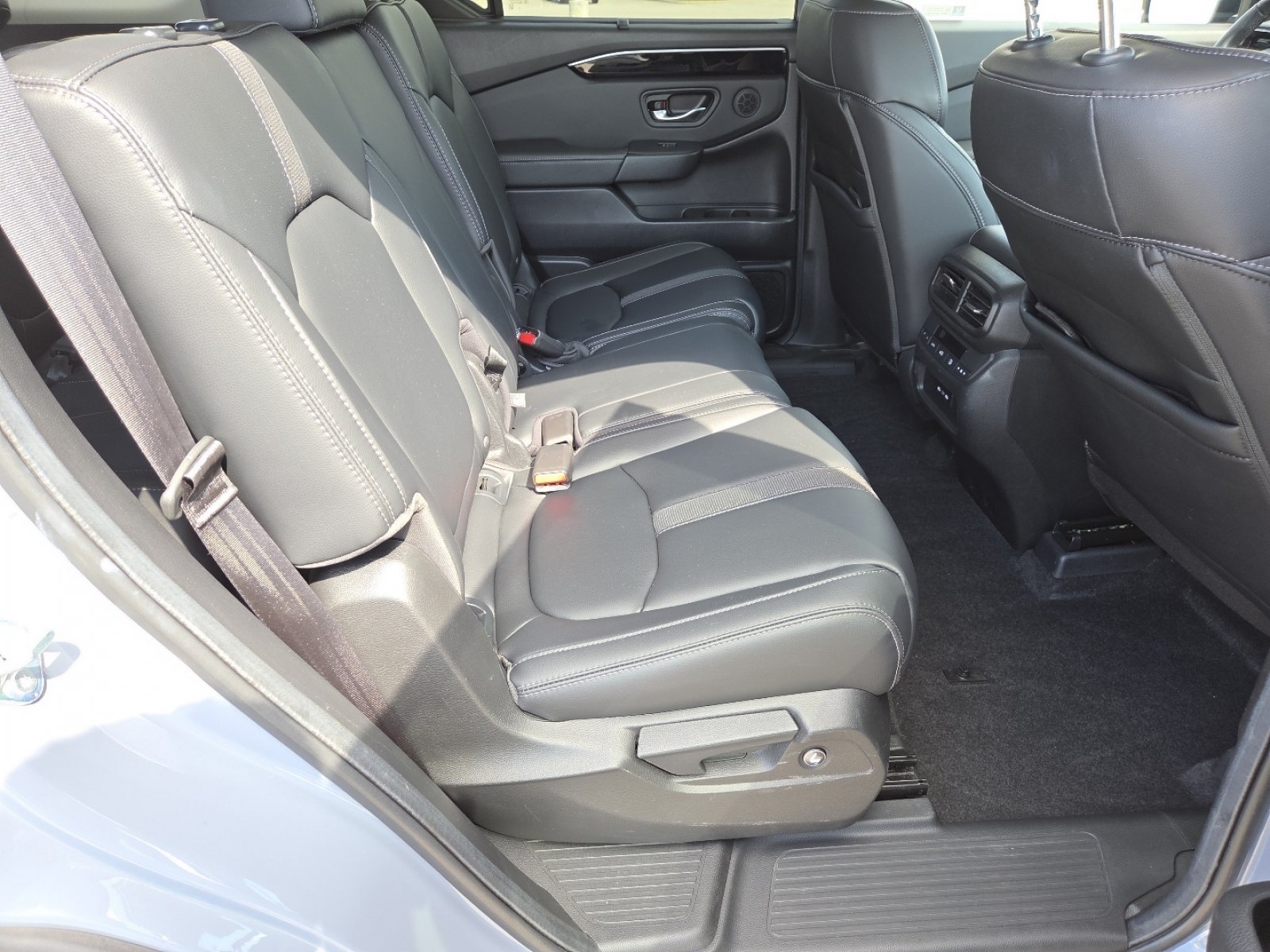 Used 2024 Honda Pilot Touring image 22