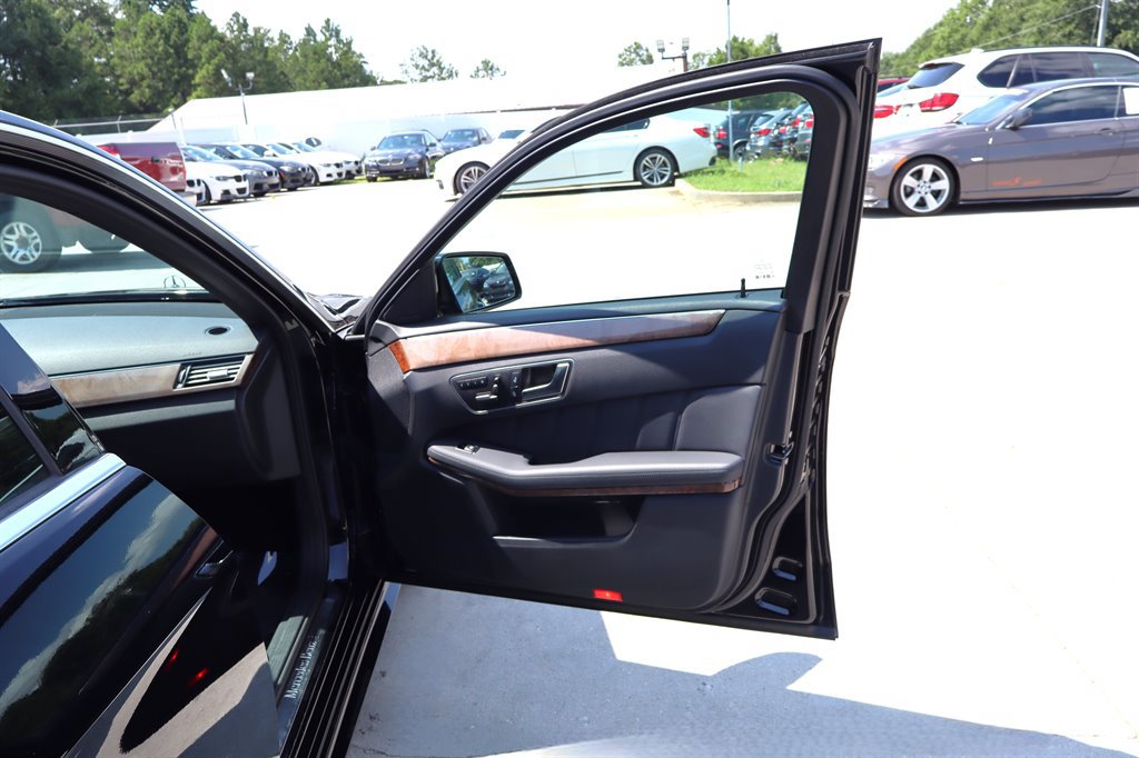 Used 2013 Mercedes-Benz E 350 BlueTEC Sedan image 35
