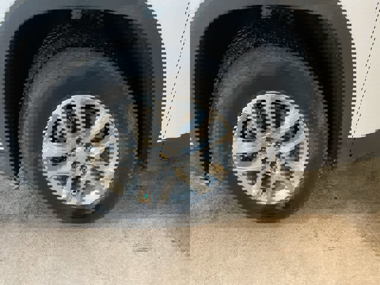 Used 2021 Chevrolet Traverse LS image 10