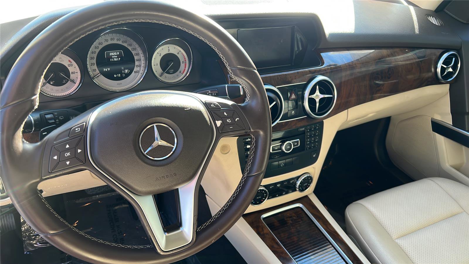 Used 2014 Mercedes-Benz GLK 250 BlueTEC 4MATIC image 9