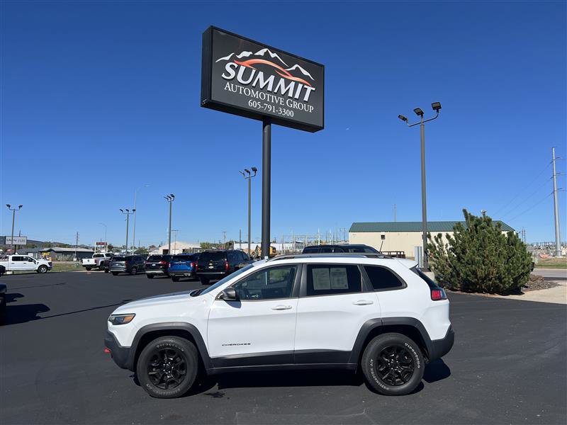 Used 2019 Jeep Cherokee Trailhawk w/ Comfort/Convenience Group image 1