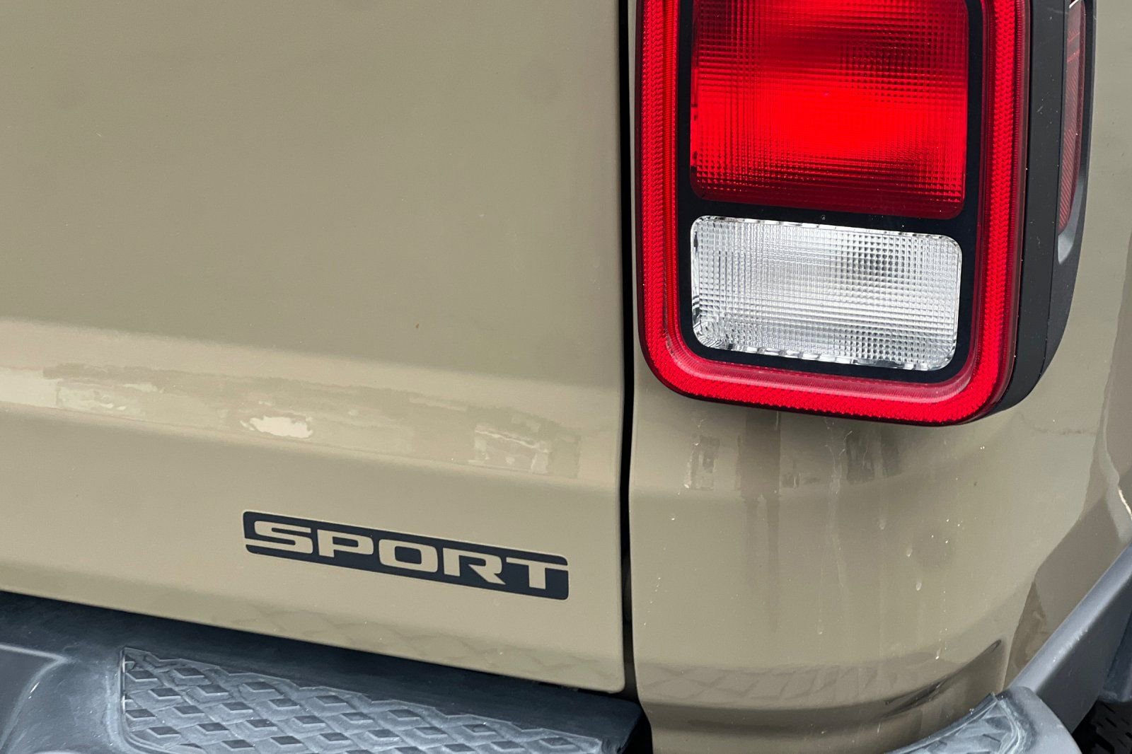 Used 2020 Jeep Gladiator Sport w/ Quick Order Package 24S image 27