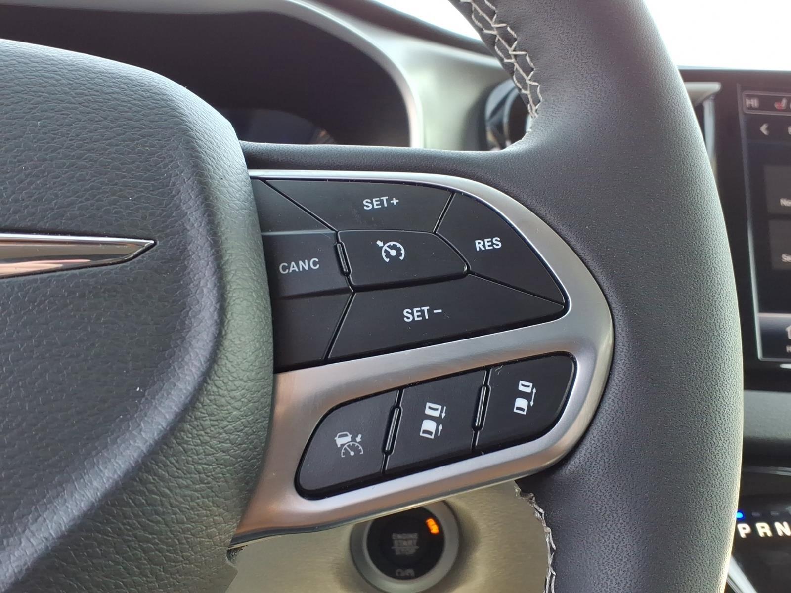 Used 2024 Chrysler Pacifica Touring-L image 25