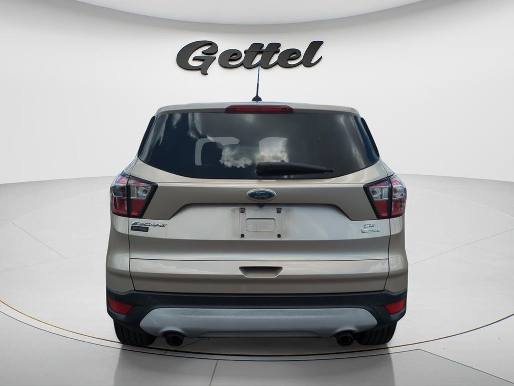 Used 2017 Ford Escape SE FWD image 6