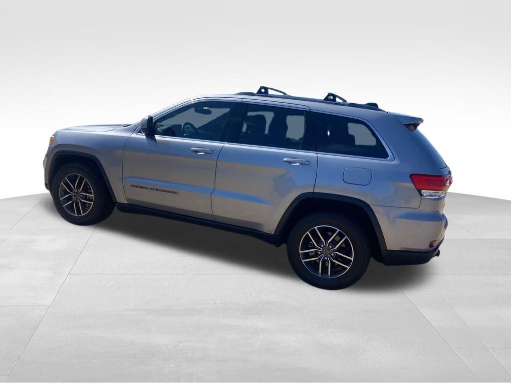 Used 2019 Jeep Grand Cherokee Laredo w/ Security & Convenience Group image 17