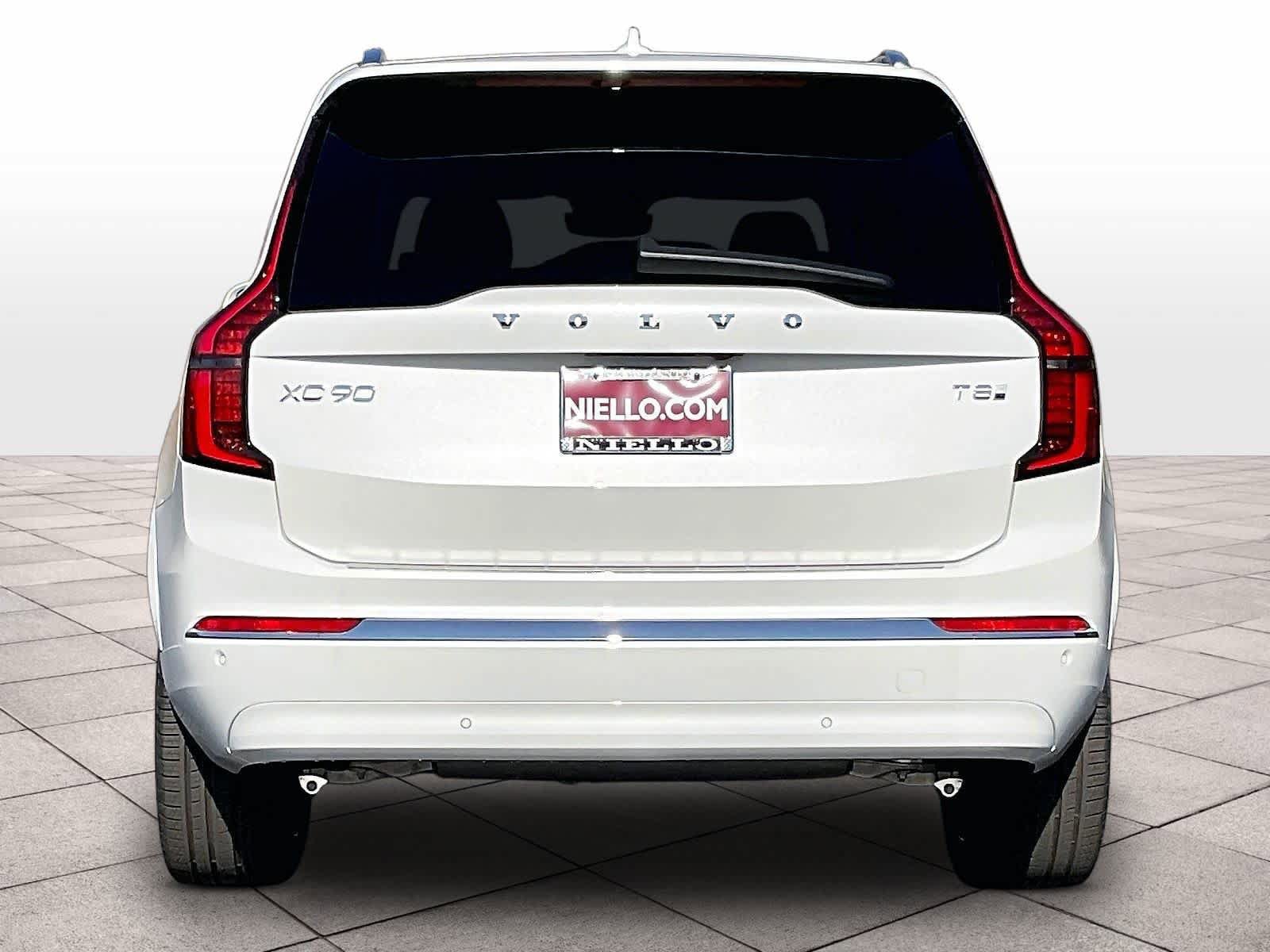 New 2026 Volvo XC90 T8 Plus w/ Protection Package image 6