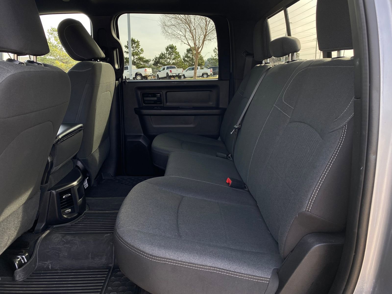 Used 2024 RAM 2500 Tradesman w/ Chrome Appearance Group image 29