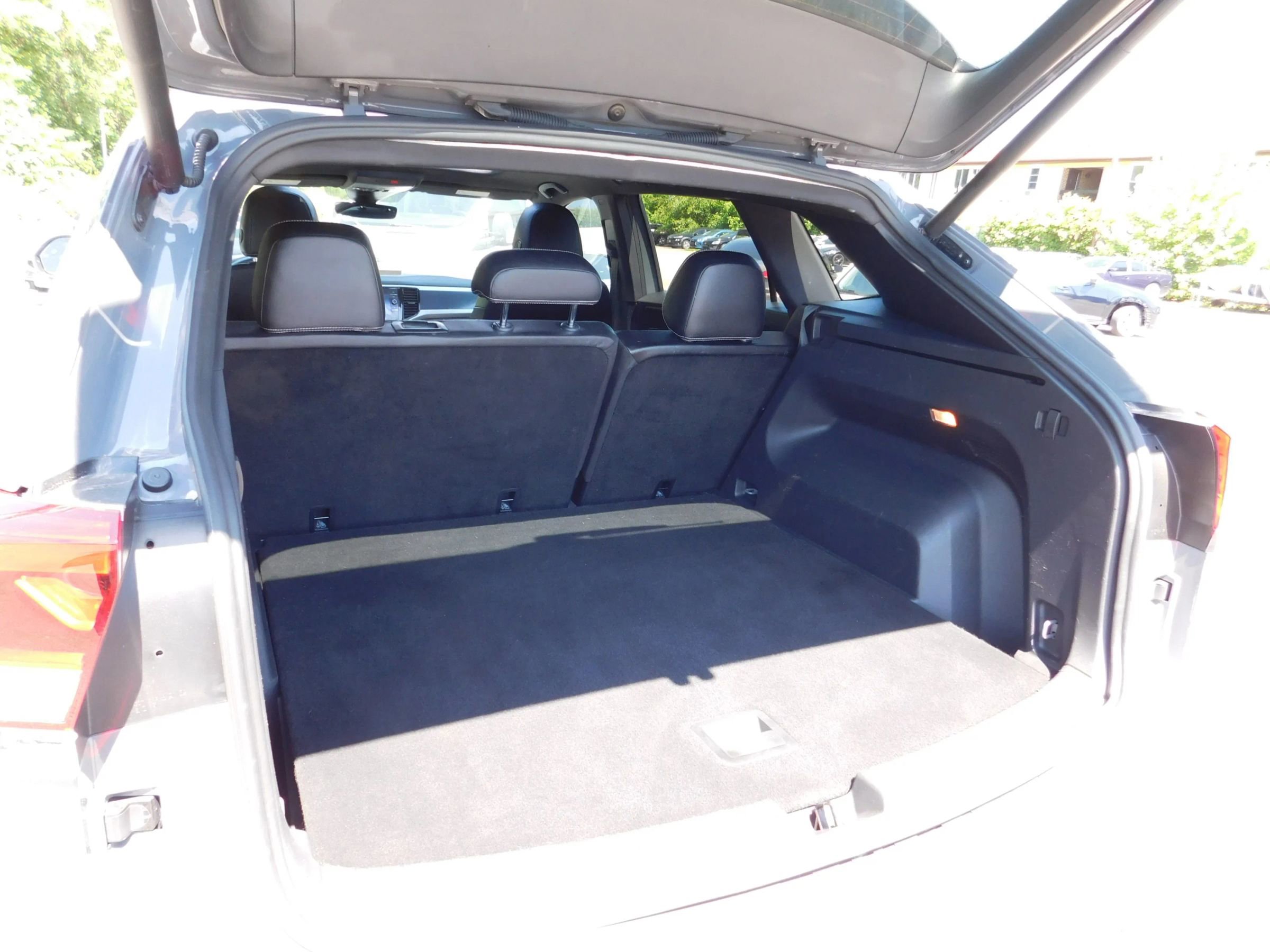 Used 2021 Volkswagen Atlas Cross Sport SEL AWD/4WD image 8