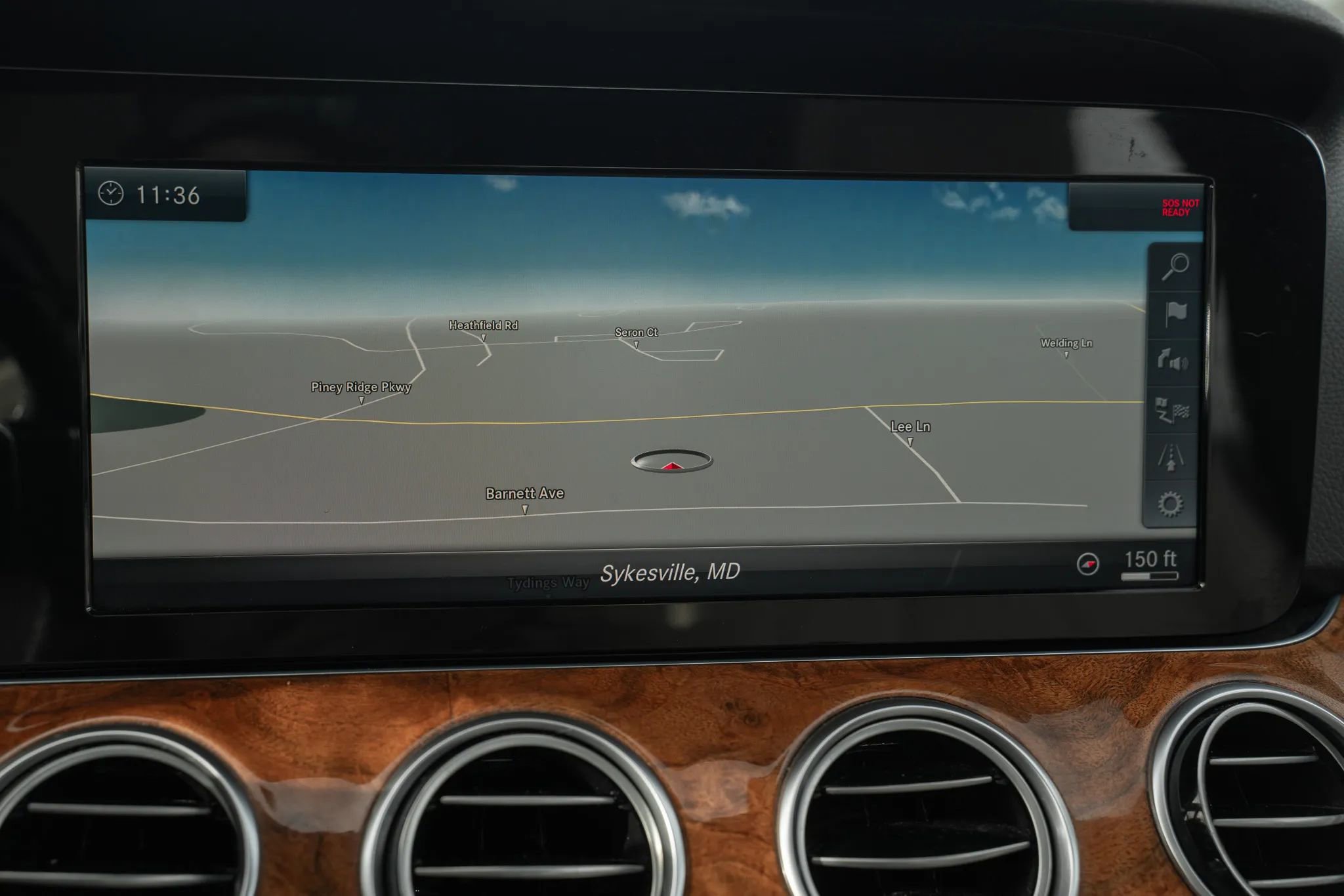 Used 2018 Mercedes-Benz E 300 4MATIC image 25