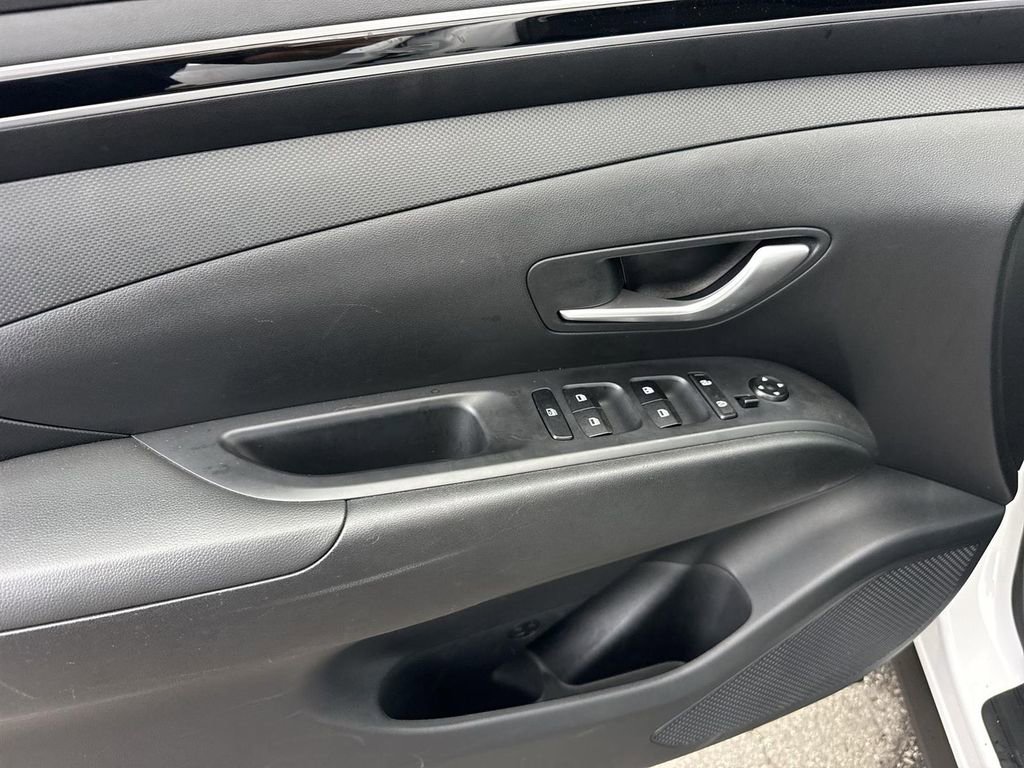 Used 2024 Hyundai Tucson SE image 17