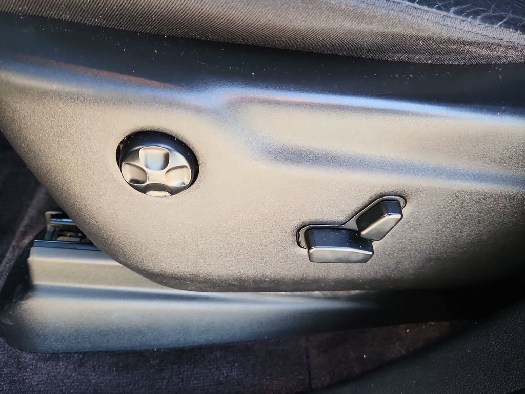 Used 2017 Jeep Grand Cherokee Altitude image 8