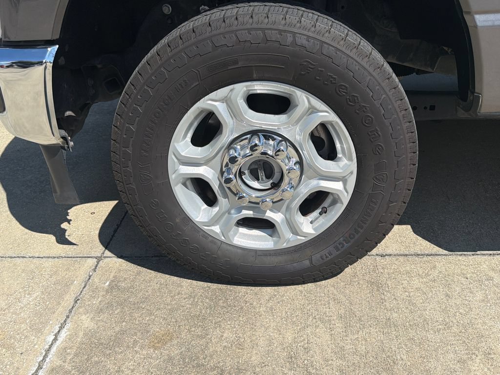 Used 2025 Ford F350 XLT AWD/4WD image 12
