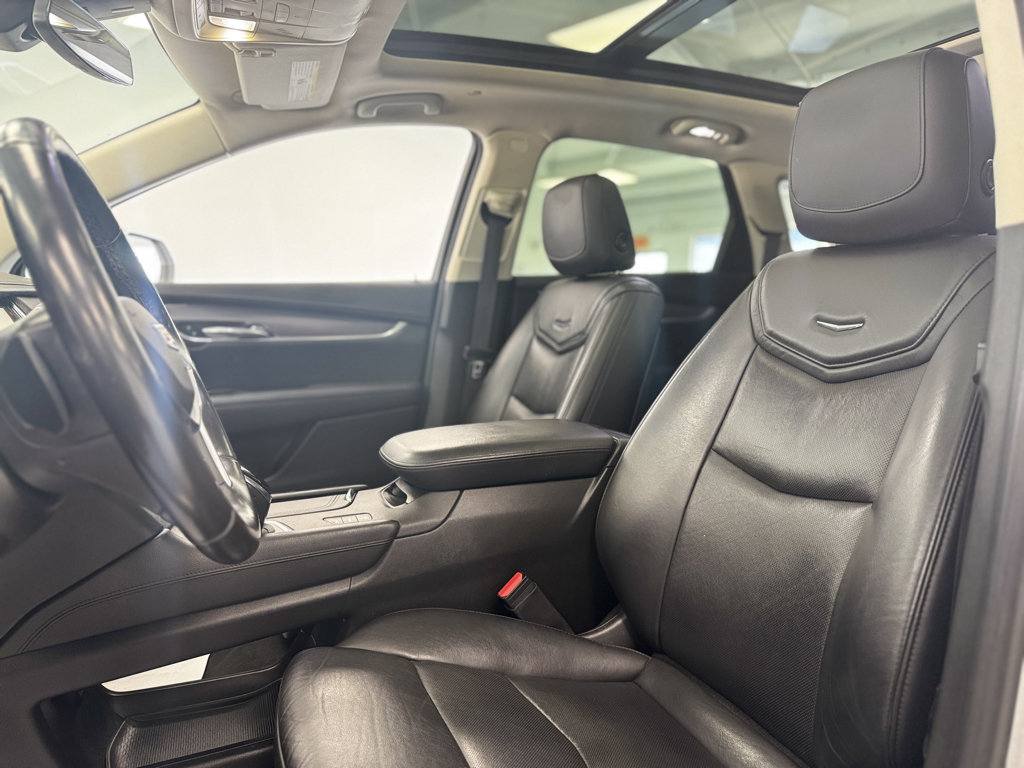 Used 2019 Cadillac XT5 Luxury AWD/4WD image 13