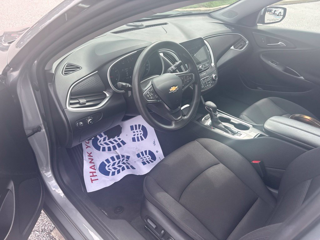 Used 2024 Chevrolet Malibu LT FWD image 28
