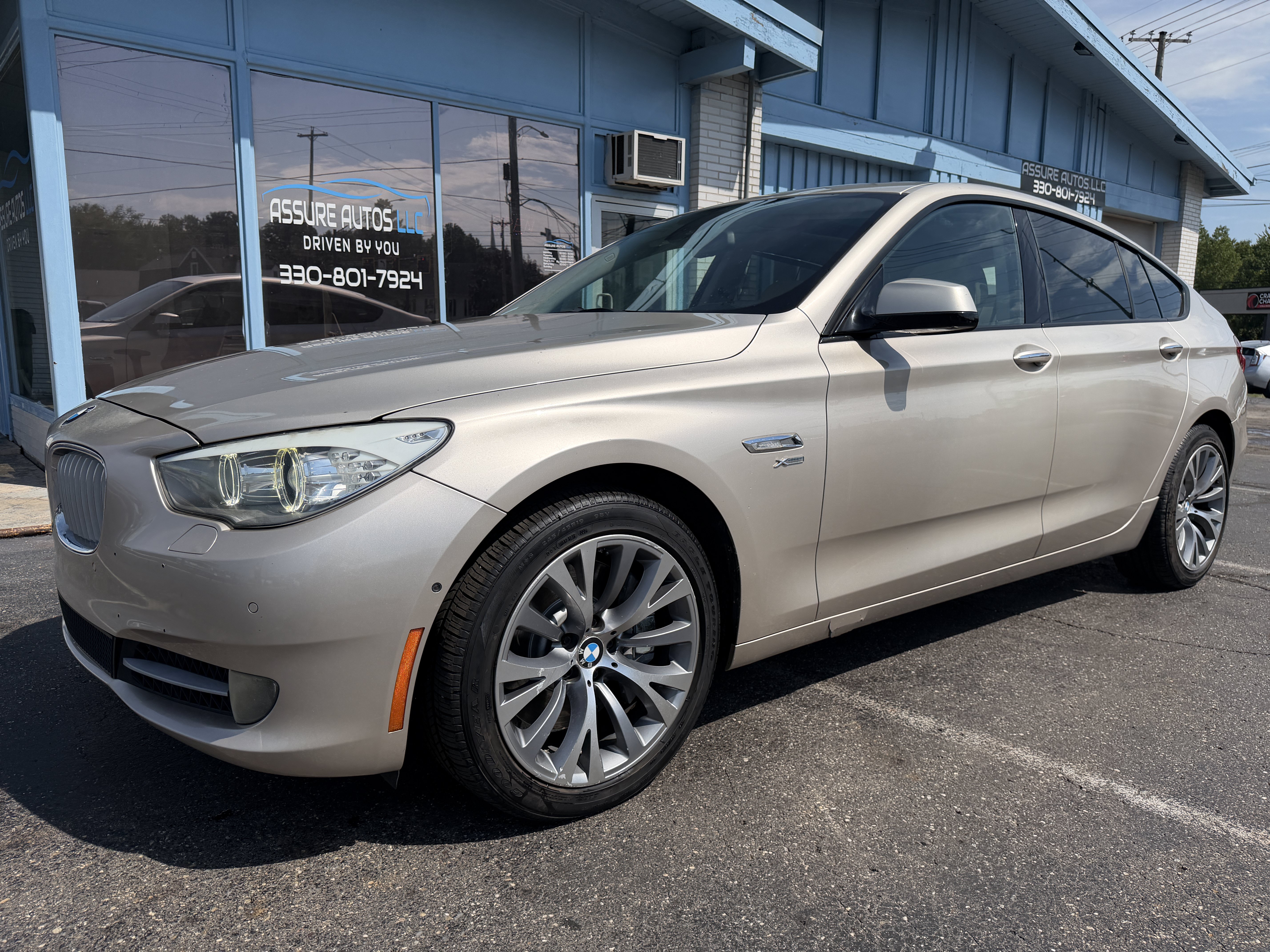 Used 2012 BMW 550i Gran Turismo xDrive w/ Driver Assistance Pkg AWD/4WD image 1