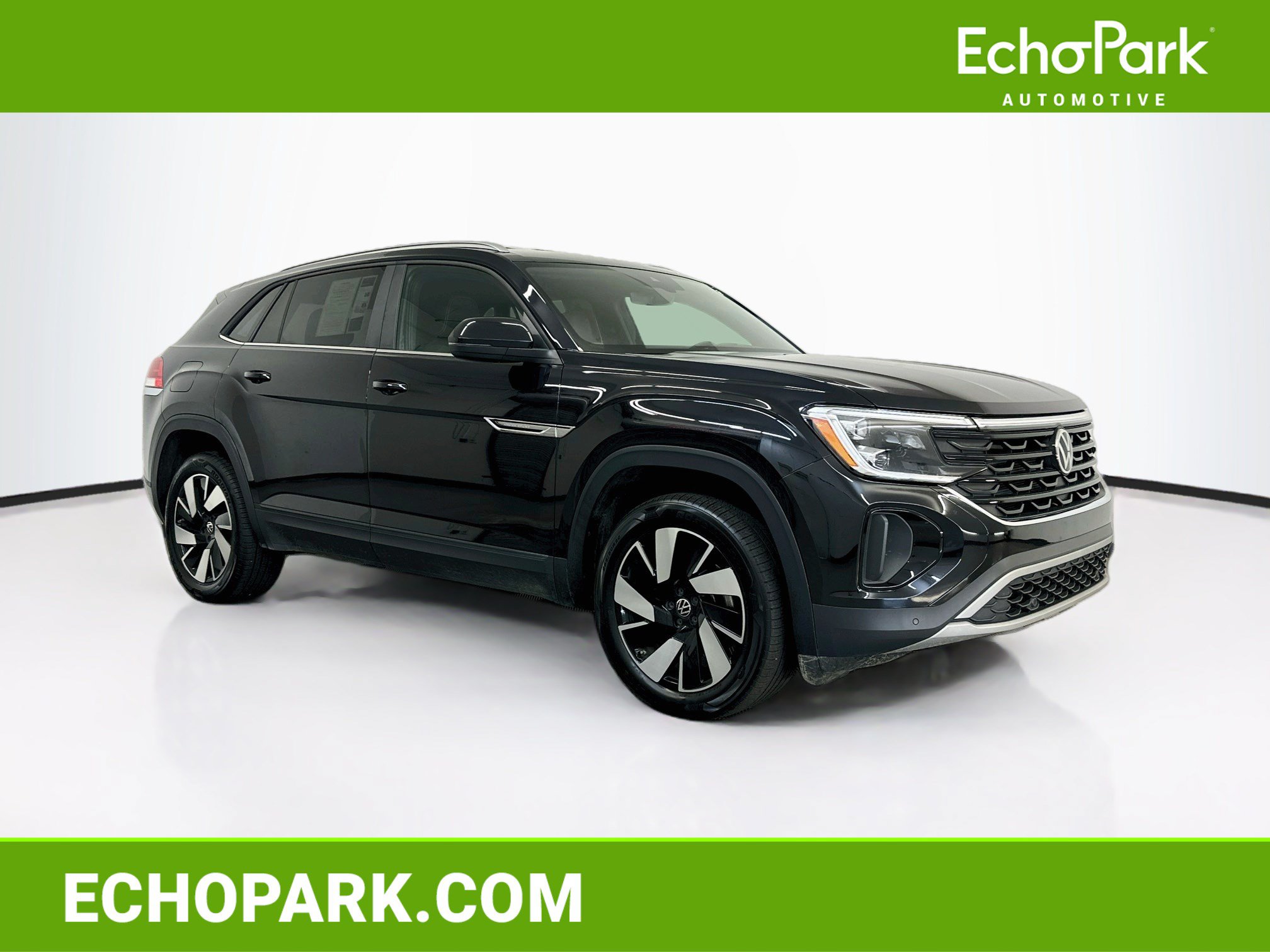 Used 2025 Volkswagen Atlas Cross Sport SE AWD/4WD image 1