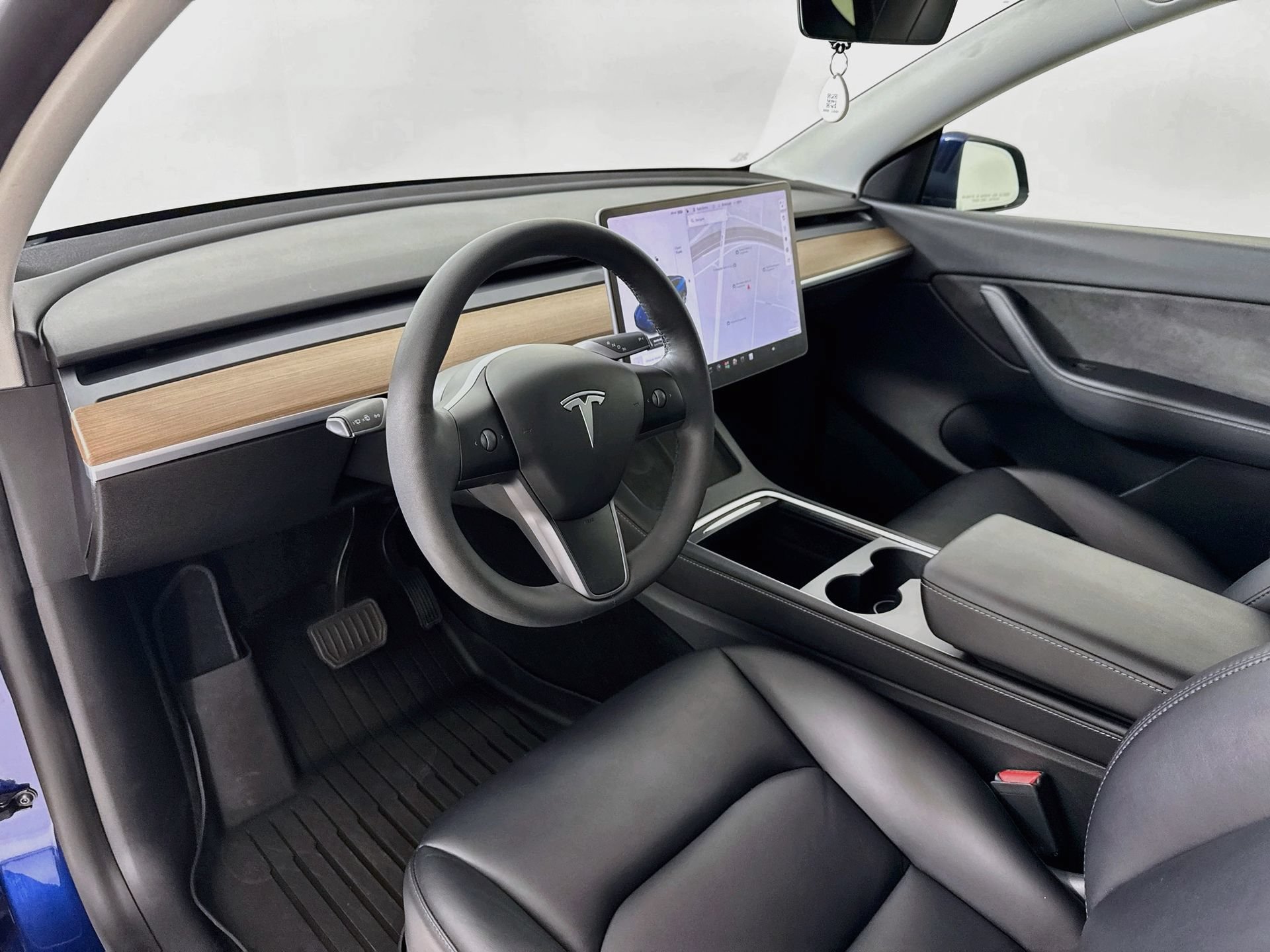 Used 2021 Tesla Model Y Long Range AWD/4WD image 10