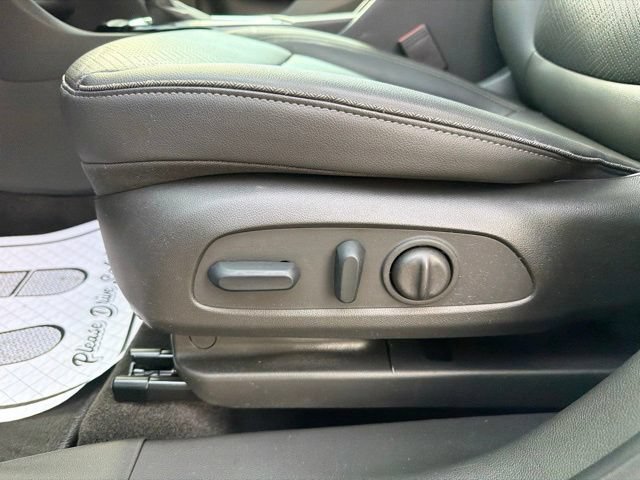 Certified 2023 Buick Encore GX Essence w/ Experience Buick Package FWD image 14