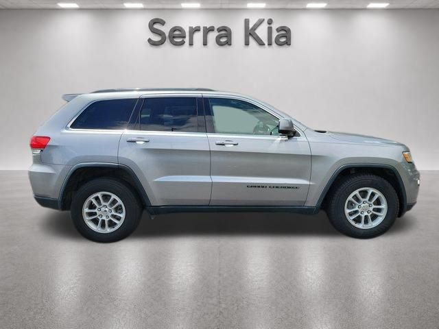 Used 2018 Jeep Grand Cherokee Laredo RWD image 23