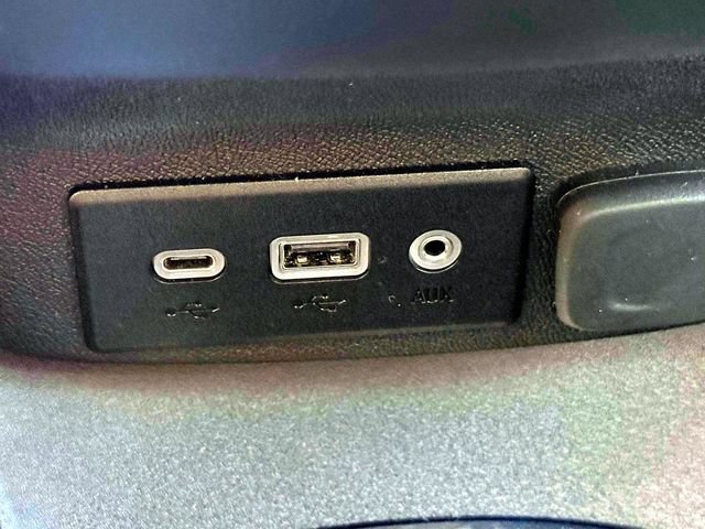Used 2023 Chevrolet Malibu LT FWD image 30