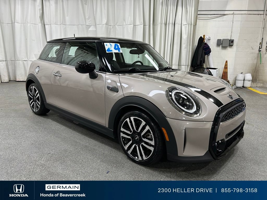 Used 2024 MINI Cooper S FWD image 2