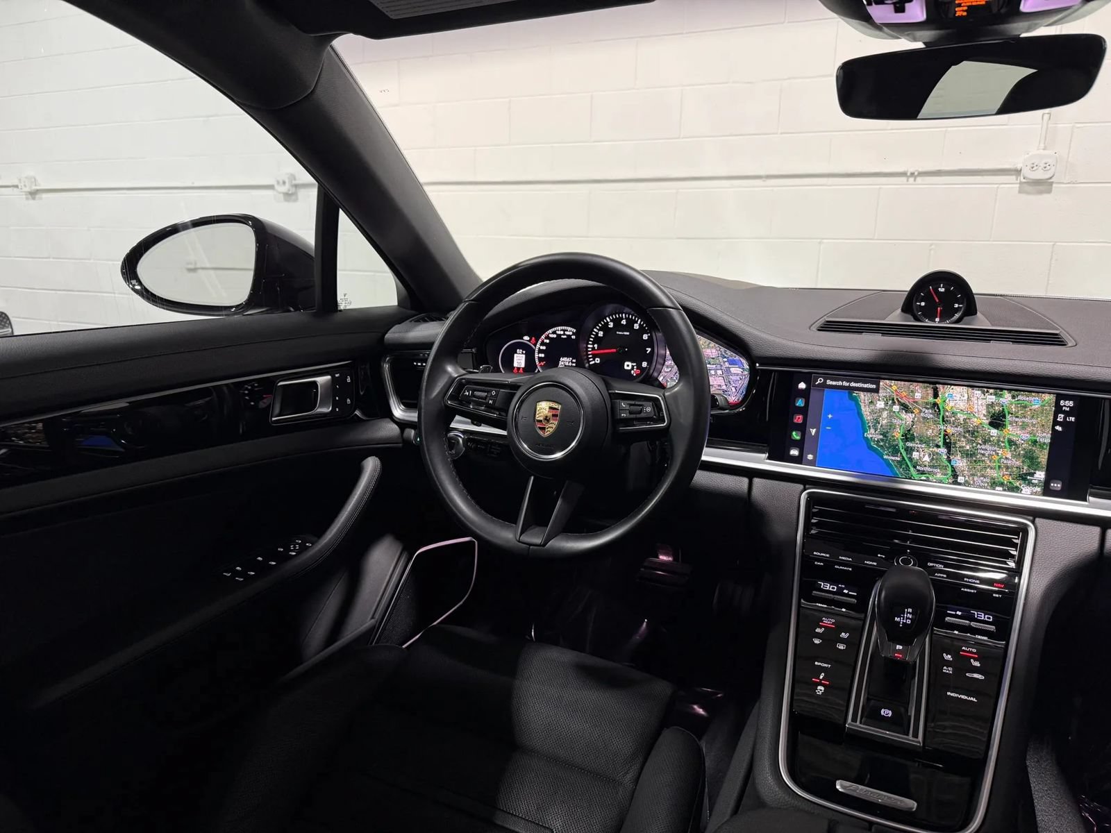 Used 2023 Porsche Panamera 4 Platinum Edition AWD/4WD image 28