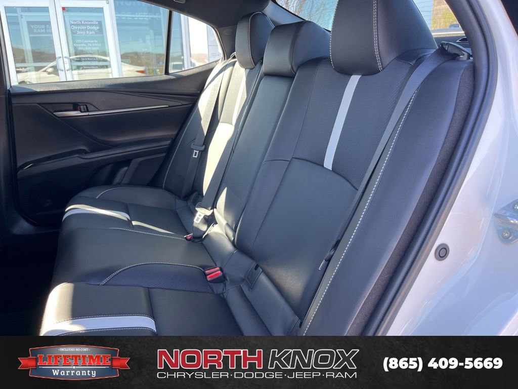 Used 2025 Toyota Camry SE image 13